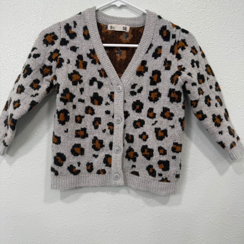 Cotton On Kids Leopard Print V Neck Button Front Cardigan Sweater Gray Brown 6